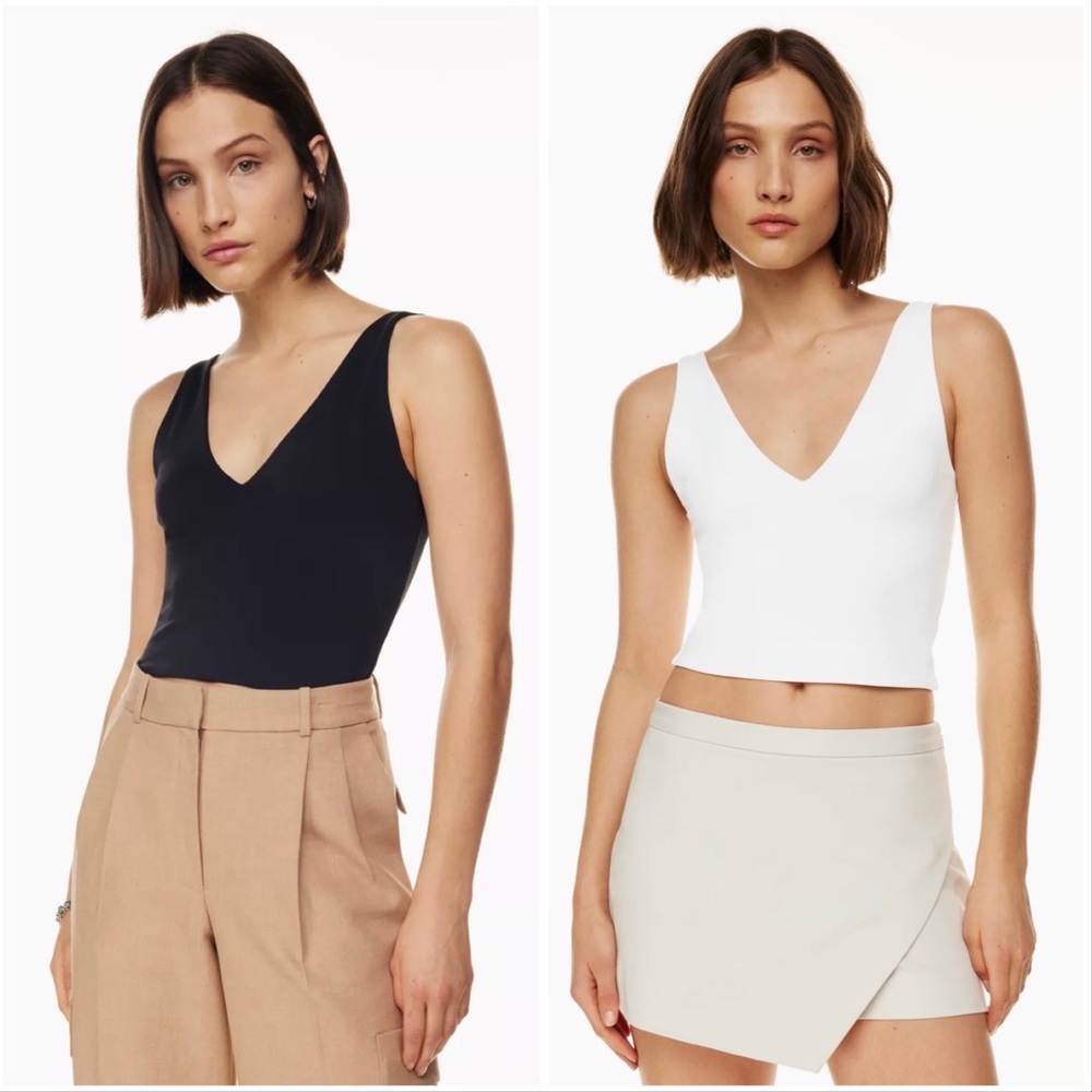 ⚡️SOLD⚡️Aritzia Contour V-Neck Tank Set in Black and White